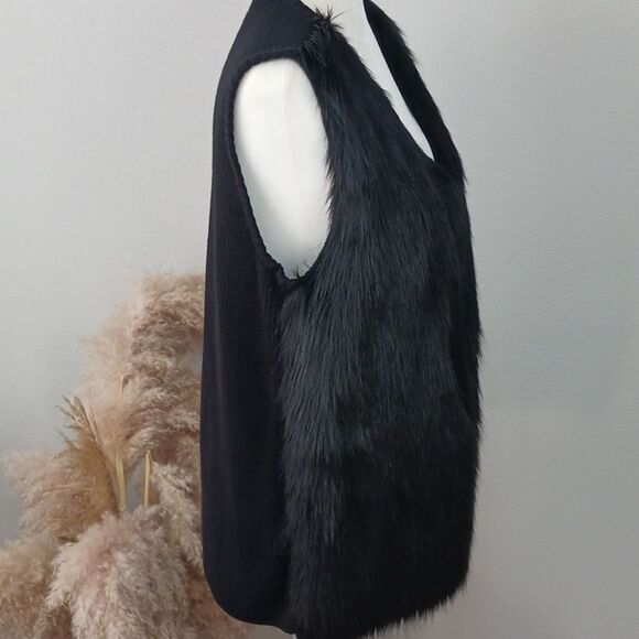 Calvin Klin boho chic black faux fur and knit vest sz medium - Picture 9 of 12